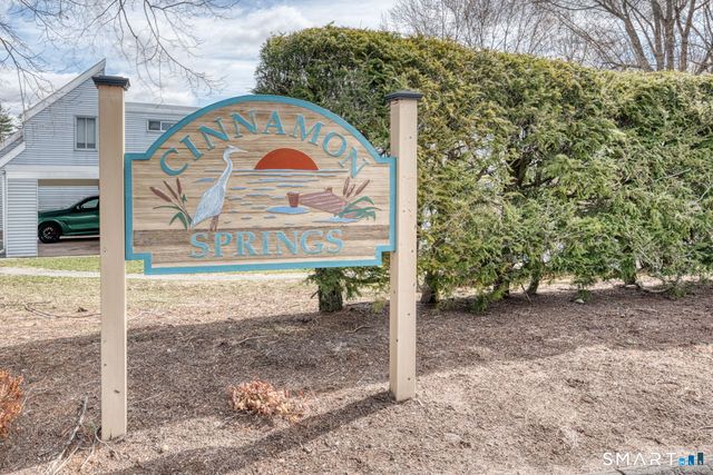 82 Cinnamon Springs 82, South Windsor, CT 06074