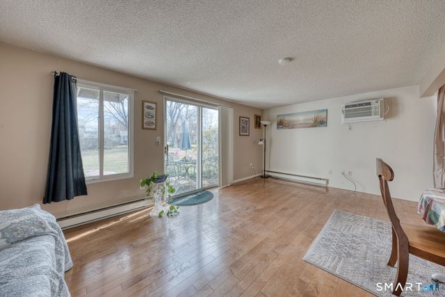 82 Cinnamon Springs 82, South Windsor, CT 06074