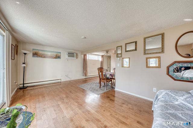 82 Cinnamon Springs 82, South Windsor, CT 06074