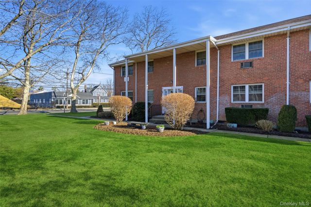 297 Merrick Road D 1, Amityville, NY 11701