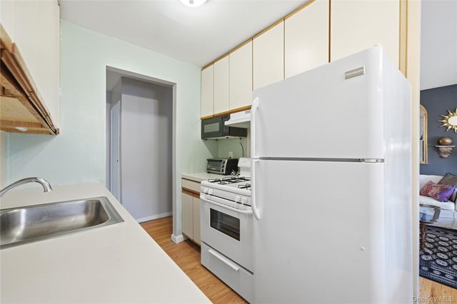 297 Merrick Road D 1, Amityville, NY 11701