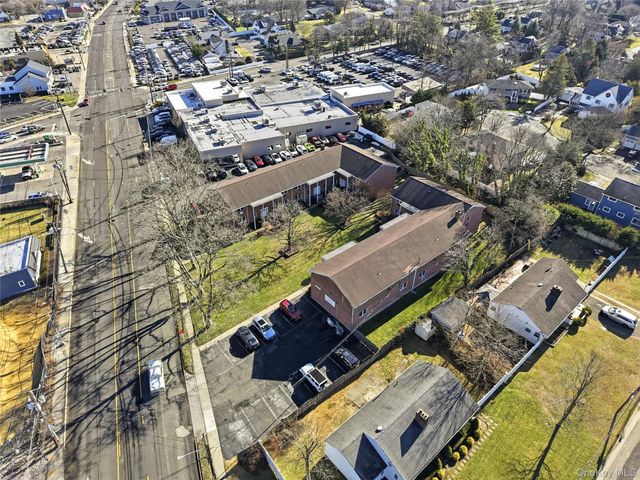 297 Merrick Road D 1, Amityville, NY 11701