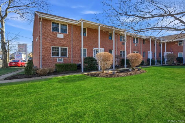 297 Merrick Road D 1, Amityville, NY 11701