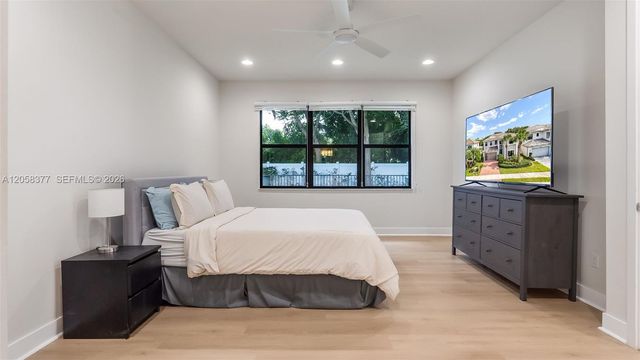 7295 Stella Ln, Lake Worth, FL 33463