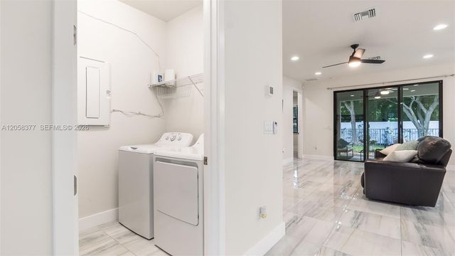 7295 Stella Ln, Lake Worth, FL 33463