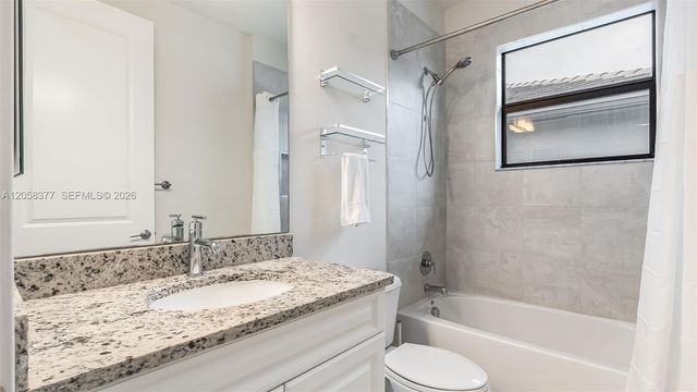 7295 Stella Ln, Lake Worth, FL 33463