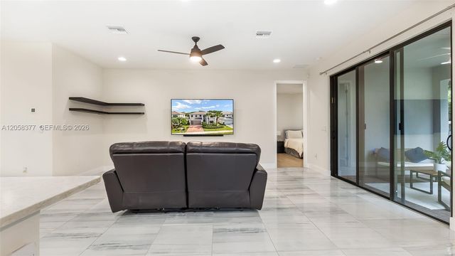 7295 Stella Ln, Lake Worth, FL 33463