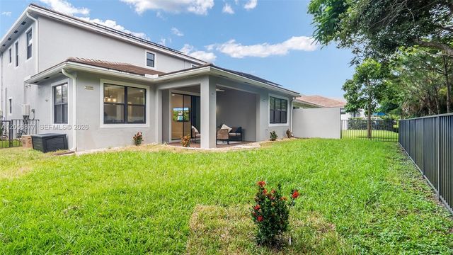 7295 Stella Ln, Lake Worth, FL 33463