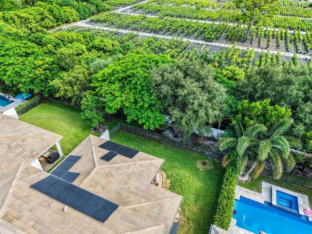 7295 Stella Ln, Lake Worth, FL 33463