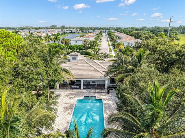 7295 Stella Ln, Lake Worth, FL 33463
