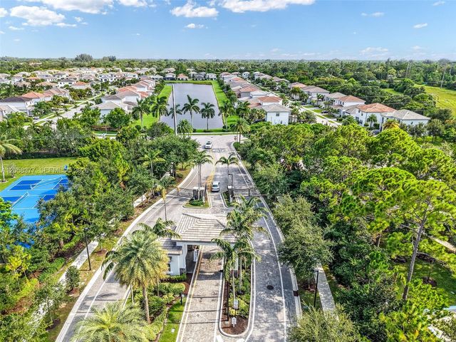 7295 Stella Ln, Lake Worth, FL 33463