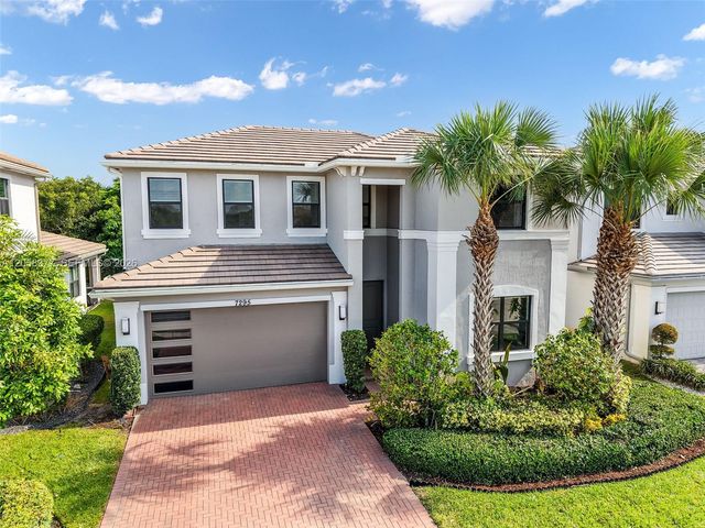 7295 Stella Ln, Lake Worth, FL 33463