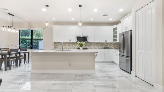 7295 Stella Ln, Lake Worth, FL 33463