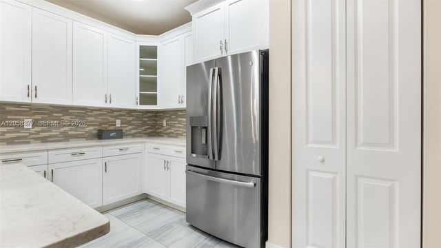 7295 Stella Ln, Lake Worth, FL 33463