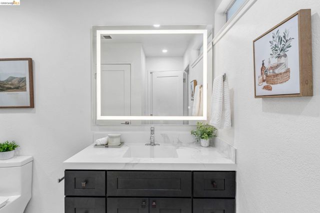 210 Chatham Ct, Pacheco, CA 94553