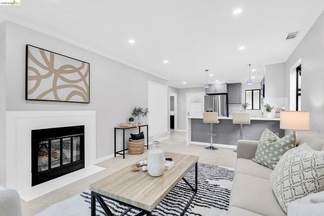 210 Chatham Ct, Pacheco, CA 94553