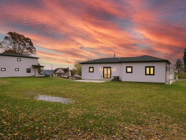 508 Western Avenue, Beaver, PA 15009