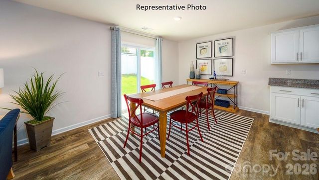 647 13th Avenue Drive NE, Hickory, NC 28601