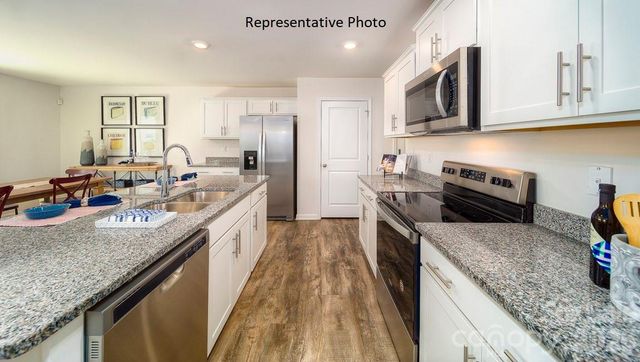 647 13th Avenue Drive NE, Hickory, NC 28601