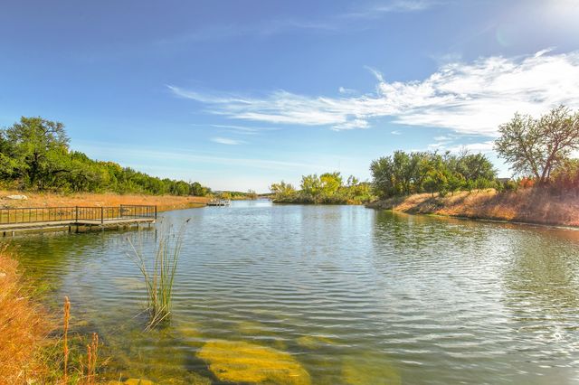 365 Schooner Way, Bluff Dale, TX 76433