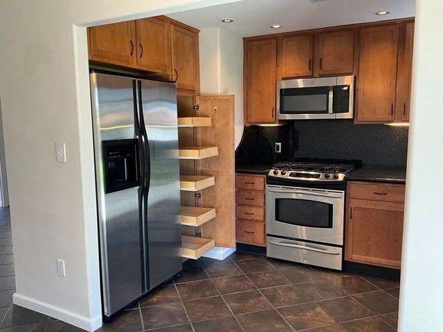 75325 Pino Drive, Palm Desert, CA 92211