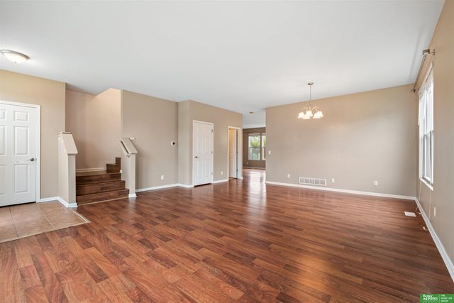 2410 S River Rock Drive, Papillion, NE 68046