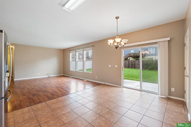 2410 S River Rock Drive, Papillion, NE 68046