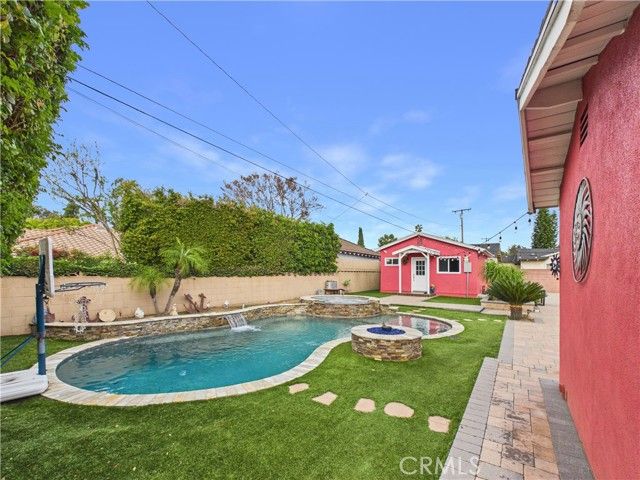 677 E Orangewood, Covina, CA 91723