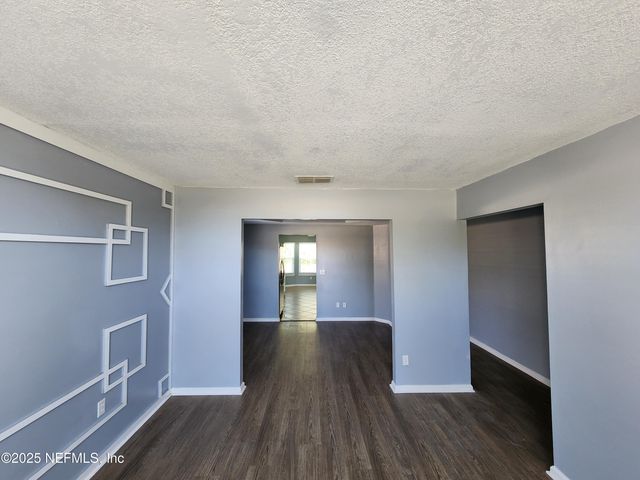 6971 HUNTINGTON WOODS Circle W, Jacksonville, FL 32244