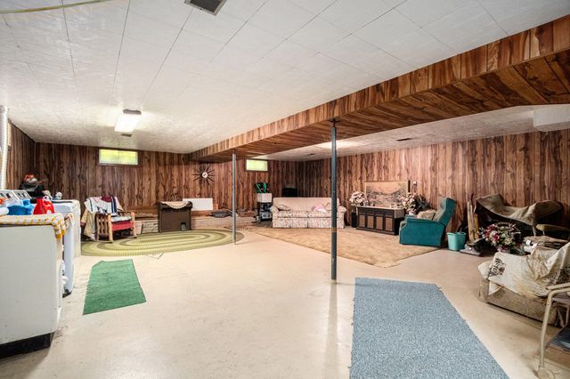 27832 Corwin Street, Wayne Twp, MI 49047