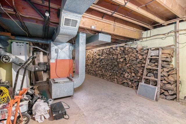 27832 Corwin Street, Wayne Twp, MI 49047