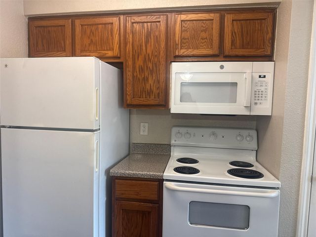 7315 Brompton Rd Street 342A, Houston, TX 77025