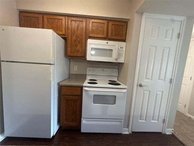 7315 Brompton Rd Street 342A, Houston, TX 77025