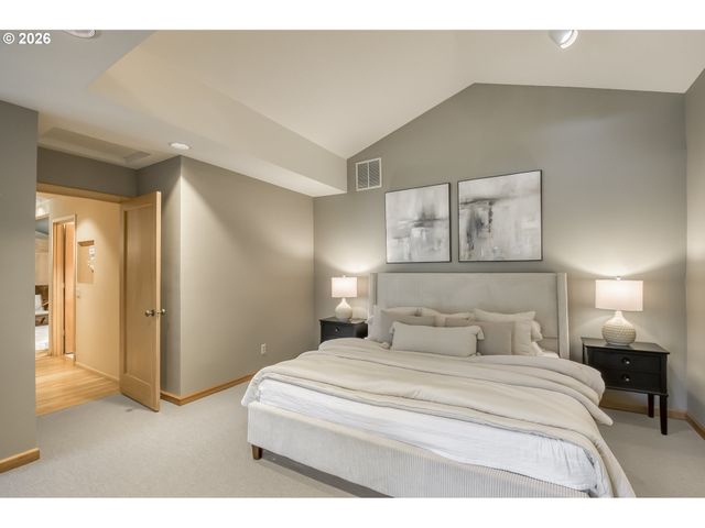 1250 Se RIVER FOREST Ln, Milwaukie, OR 97267