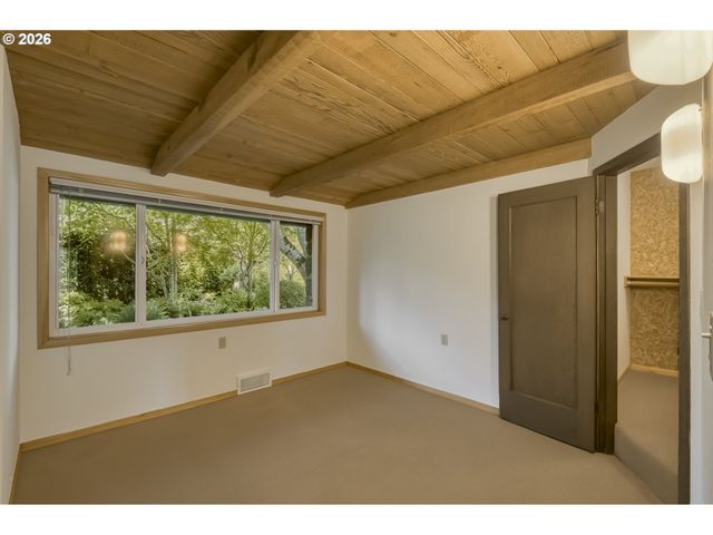 1250 Se RIVER FOREST Ln, Milwaukie, OR 97267