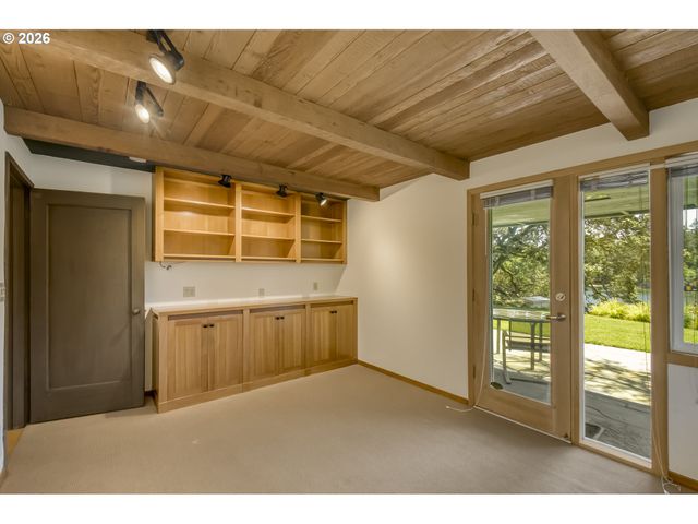 1250 Se RIVER FOREST Ln, Milwaukie, OR 97267