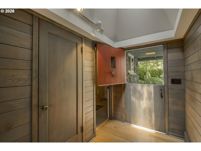 1250 Se RIVER FOREST Ln, Milwaukie, OR 97267