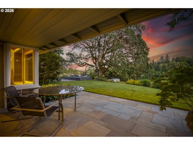1250 Se RIVER FOREST Ln, Milwaukie, OR 97267