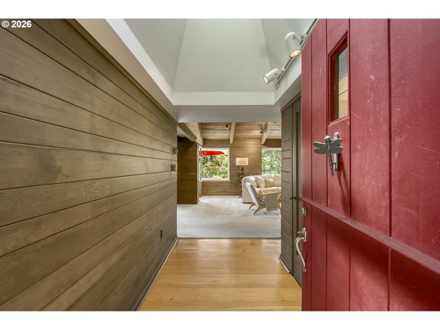 1250 Se RIVER FOREST Ln, Milwaukie, OR 97267