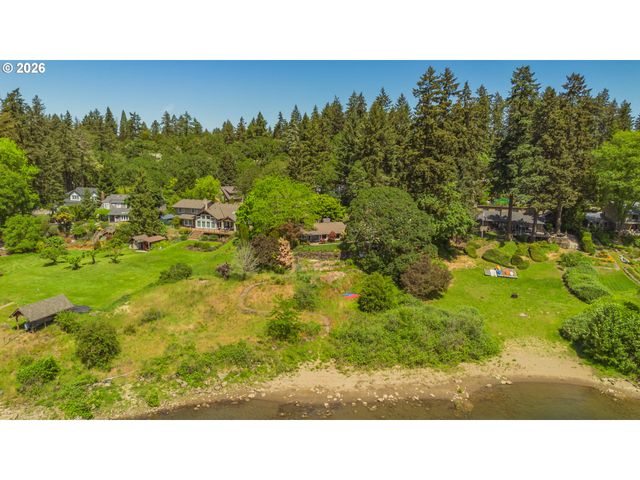 1250 Se RIVER FOREST Ln, Milwaukie, OR 97267