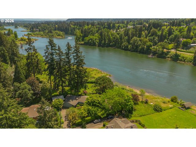 1250 Se RIVER FOREST Ln, Milwaukie, OR 97267