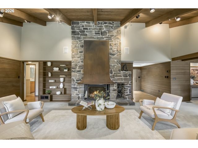 1250 Se RIVER FOREST Ln, Milwaukie, OR 97267