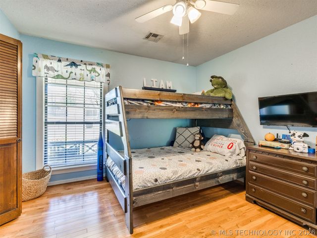 9703 S 70TH East Avenue, Tulsa, OK 74133