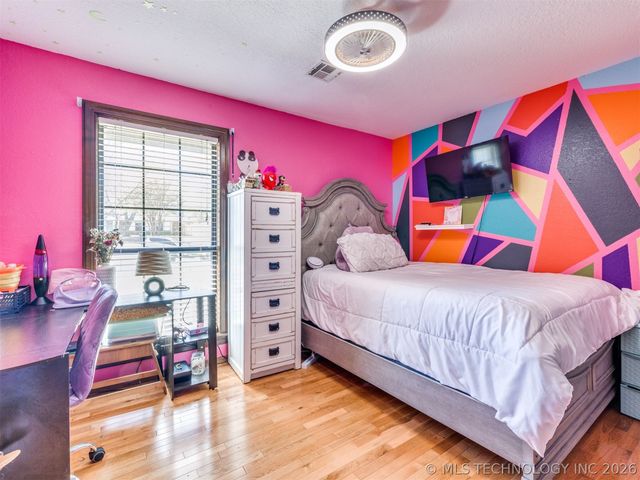 9703 S 70TH East Avenue, Tulsa, OK 74133