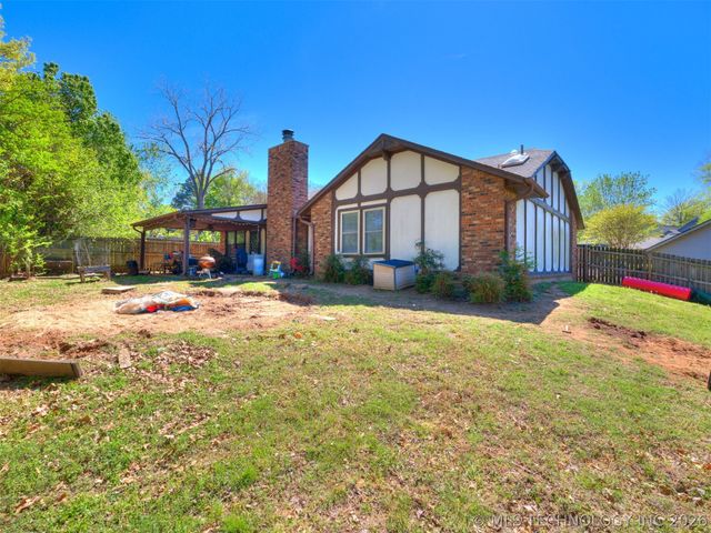 9703 S 70TH East Avenue, Tulsa, OK 74133