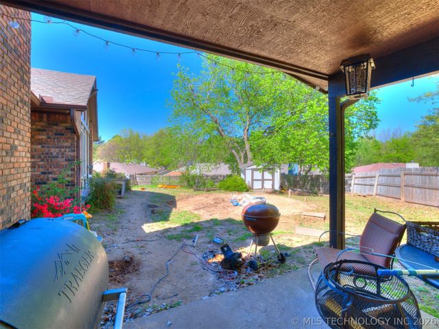 9703 S 70TH East Avenue, Tulsa, OK 74133