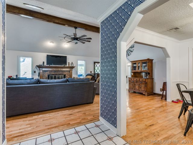 9703 S 70TH East Avenue, Tulsa, OK 74133