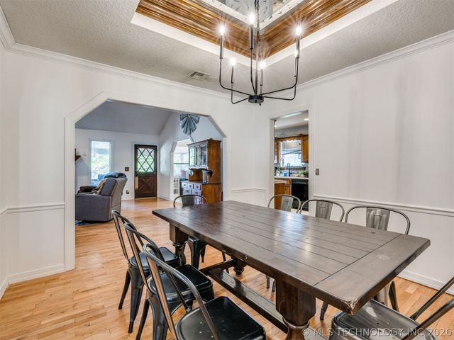 9703 S 70TH East Avenue, Tulsa, OK 74133