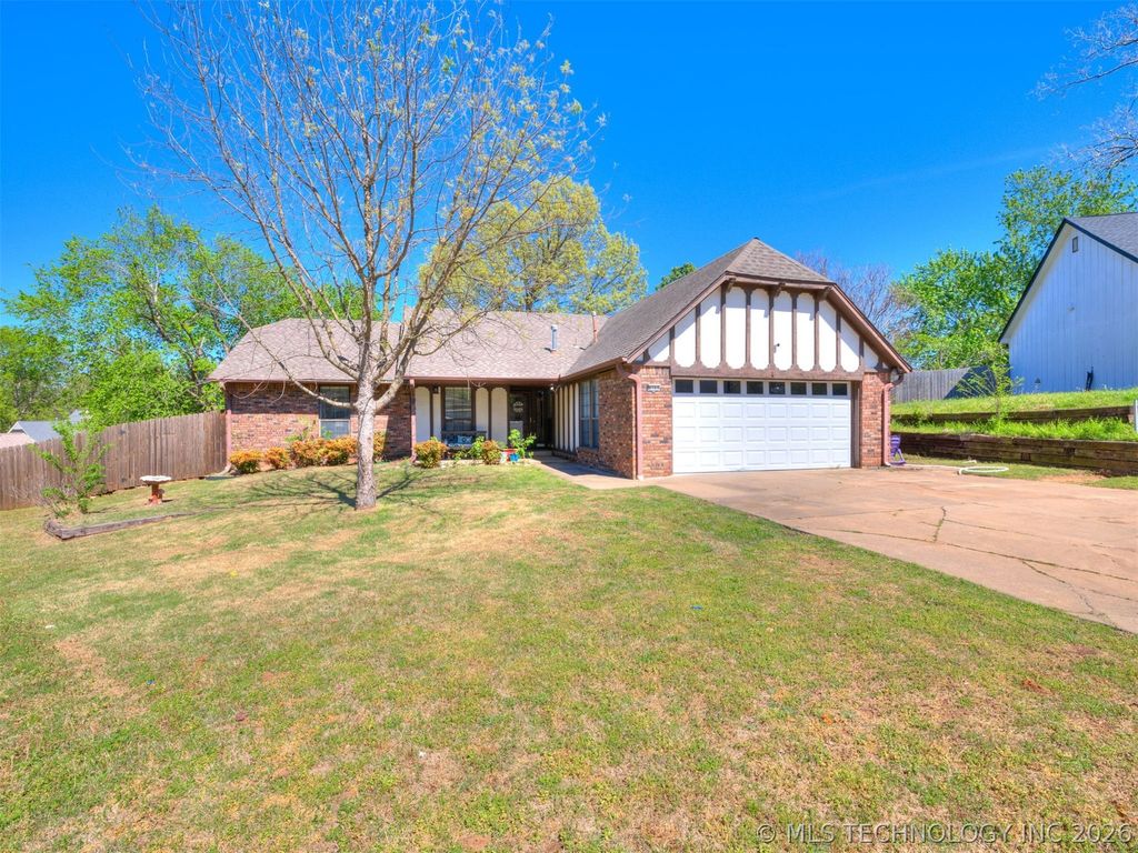 9703 S 70TH East Avenue, Tulsa, OK 74133