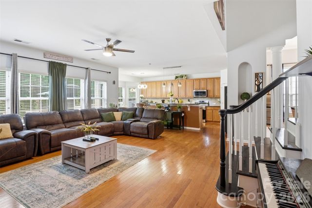 11144 Huntington Meadow Lane, Charlotte, NC 28273